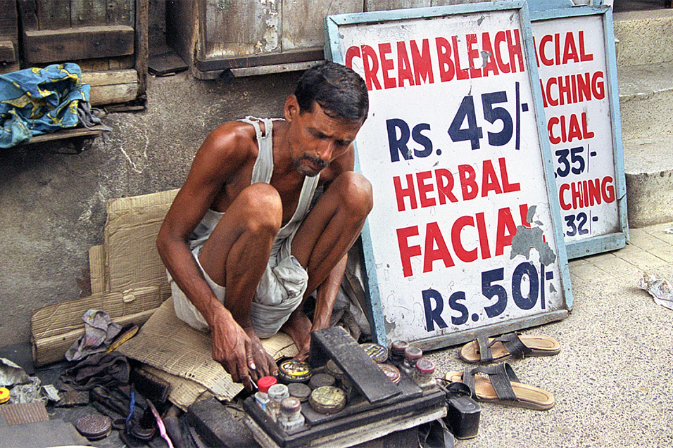 india/kolkata_shoe_cleaner