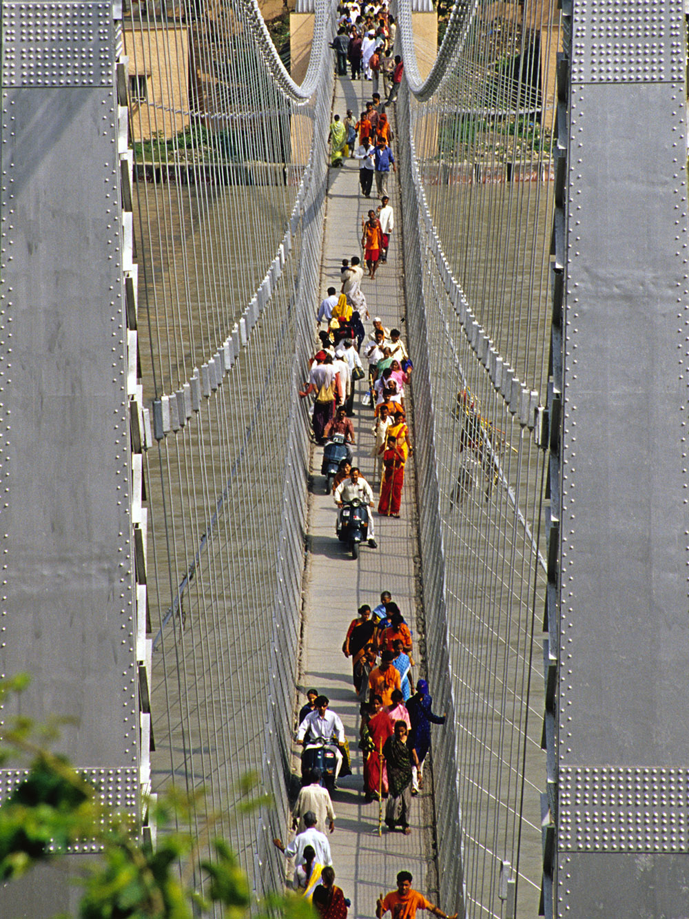 india/rishikesh_bridge_down