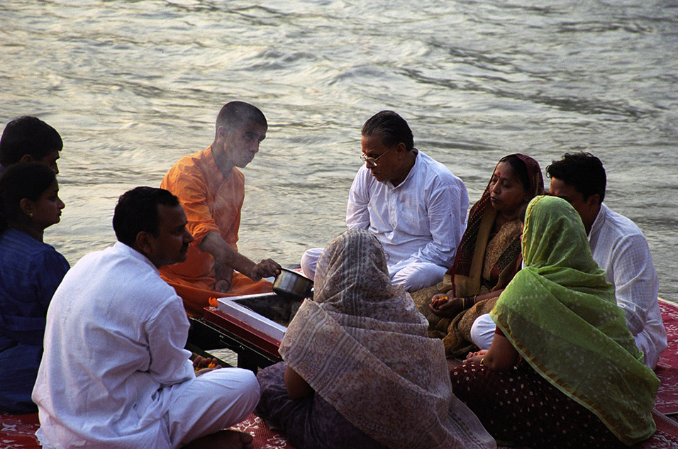 india/rishikesh_ganges_ceremony