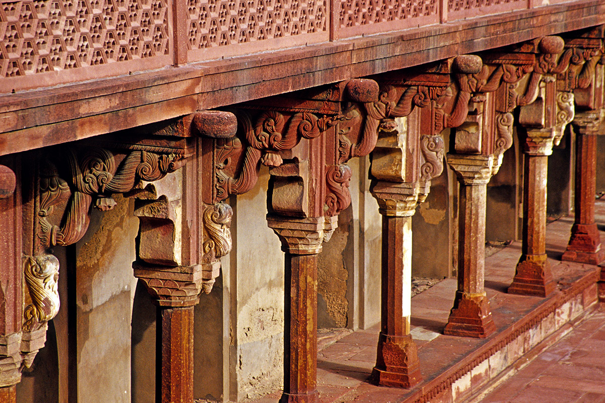 india/taj_pillars