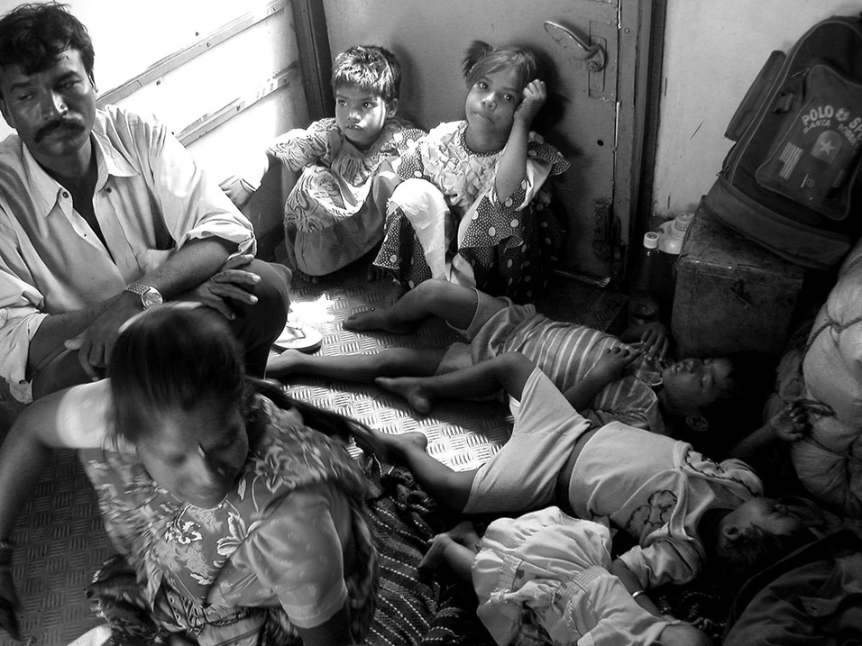 india/train_family