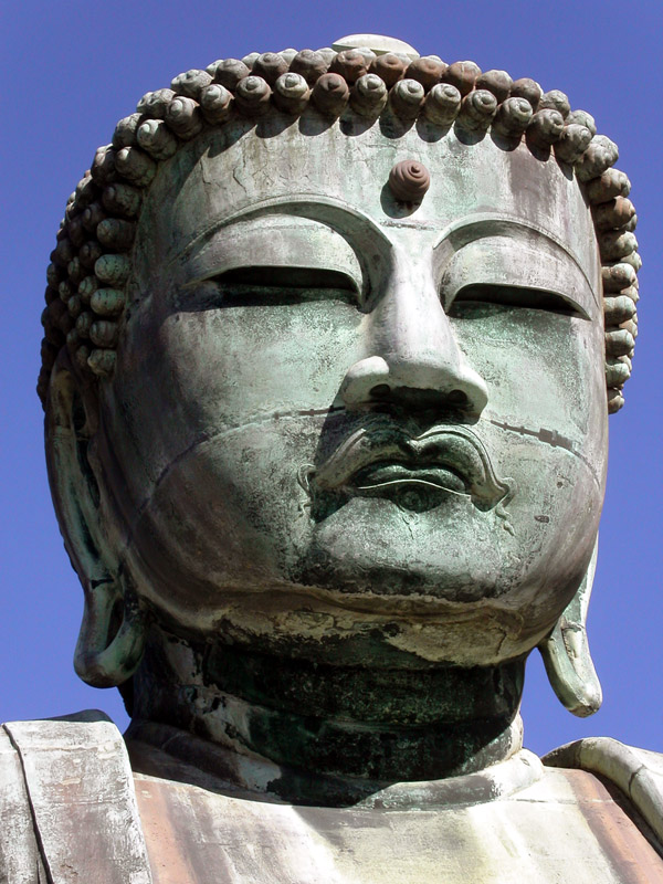 japan/2003/kamakura_buddha_vertical_close