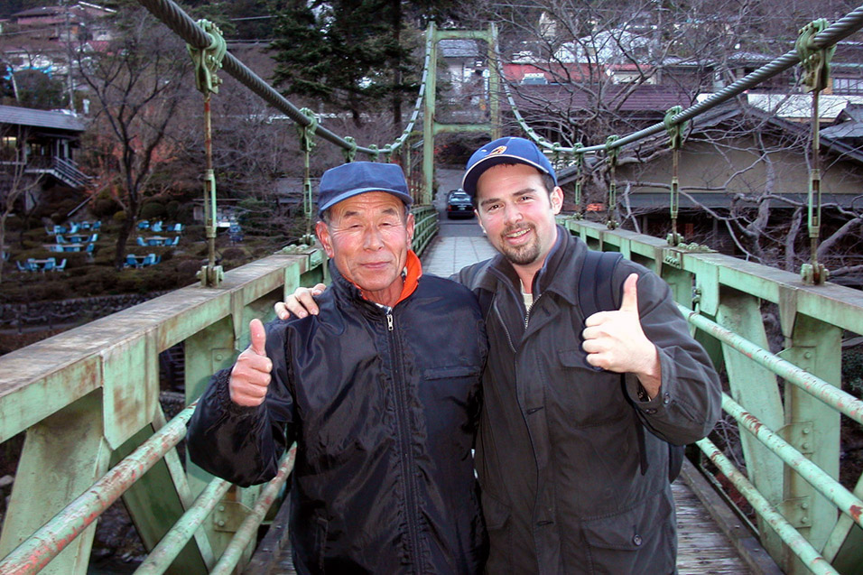 japan/2003/sake_bridge_brian_man