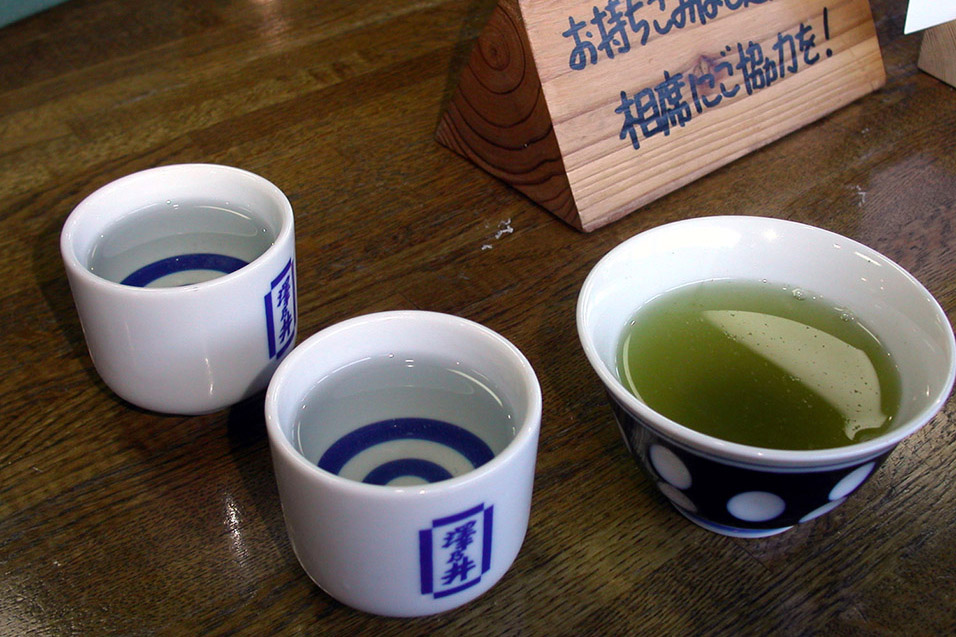 japan/2003/sake_green_tea