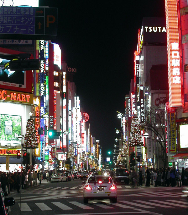 japan/2003/tokyo_night_shinjuku_vertical