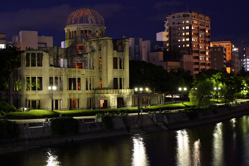 japan/2007/hiroshima_a_dome_night