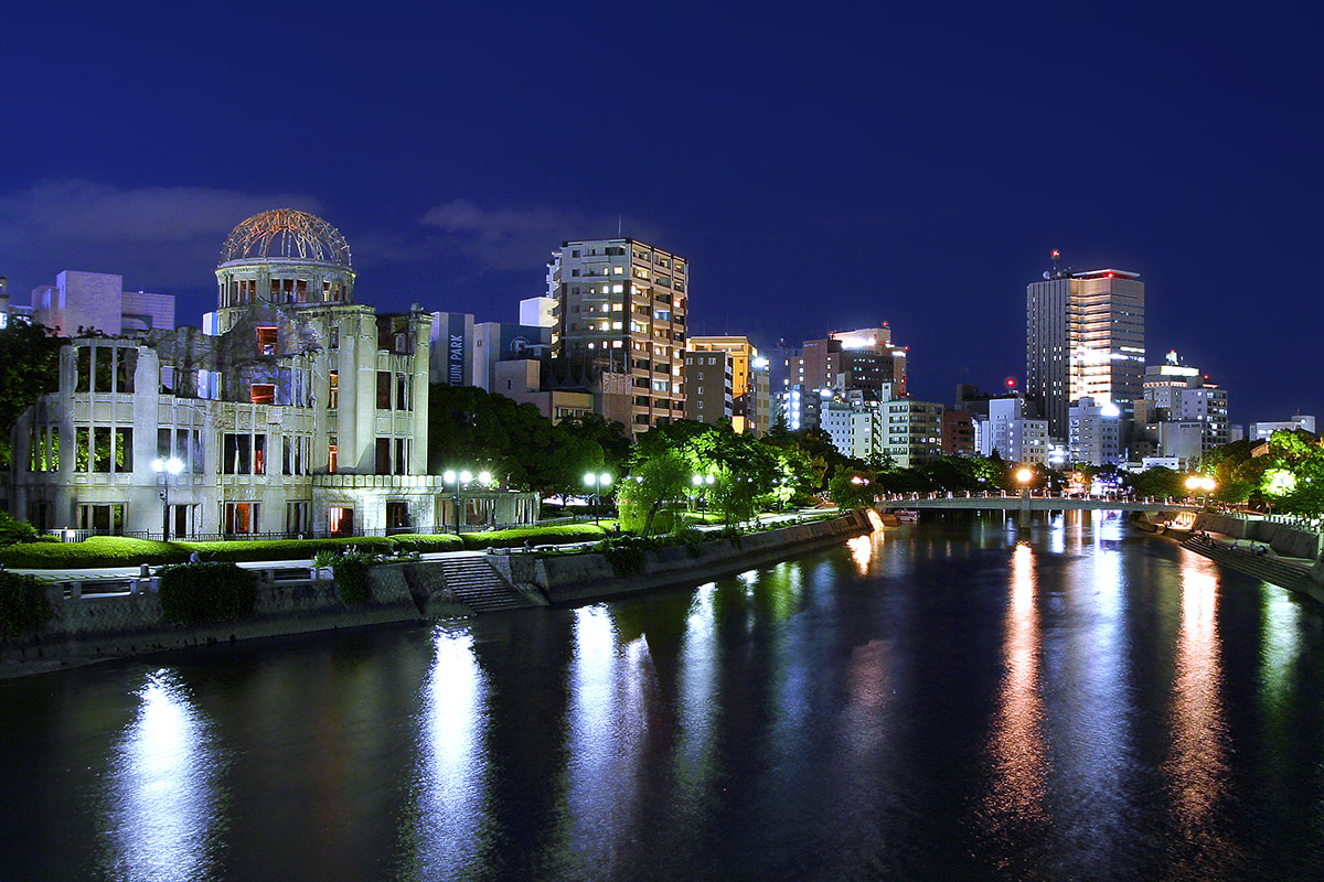 japan/2007/hiroshima_night_far_view