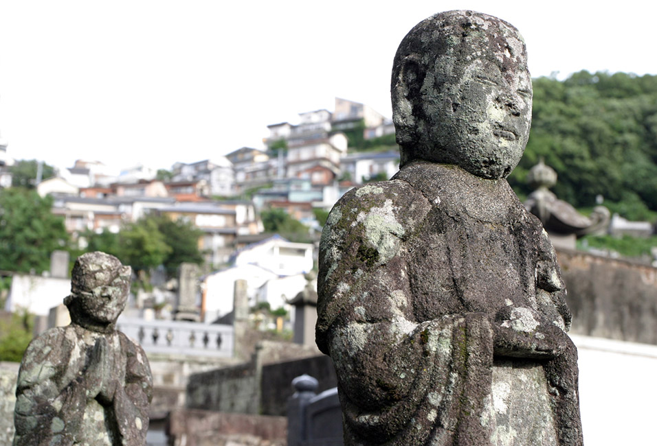 japan/2007/nagasaki_statue