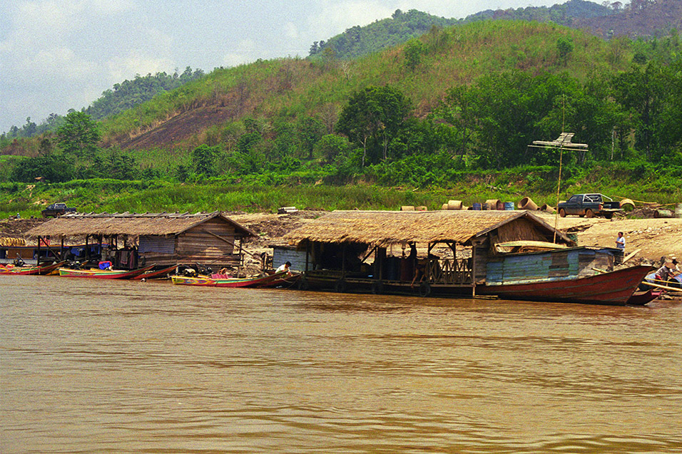 laos/mekong_village