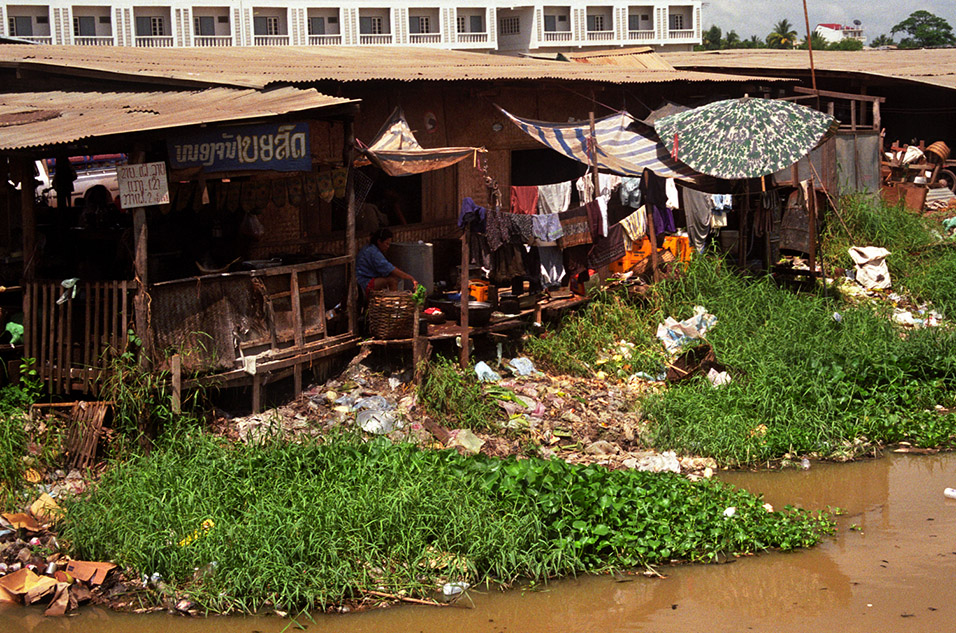 laos/vientiane_backyard