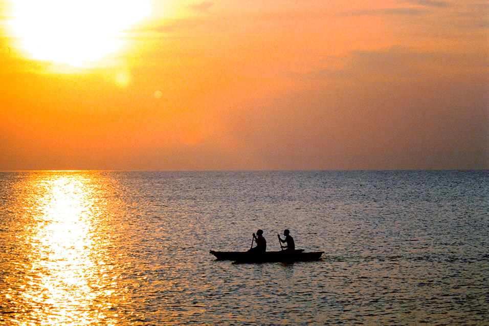 malawi/malawi_nkhata_bay_sunrise