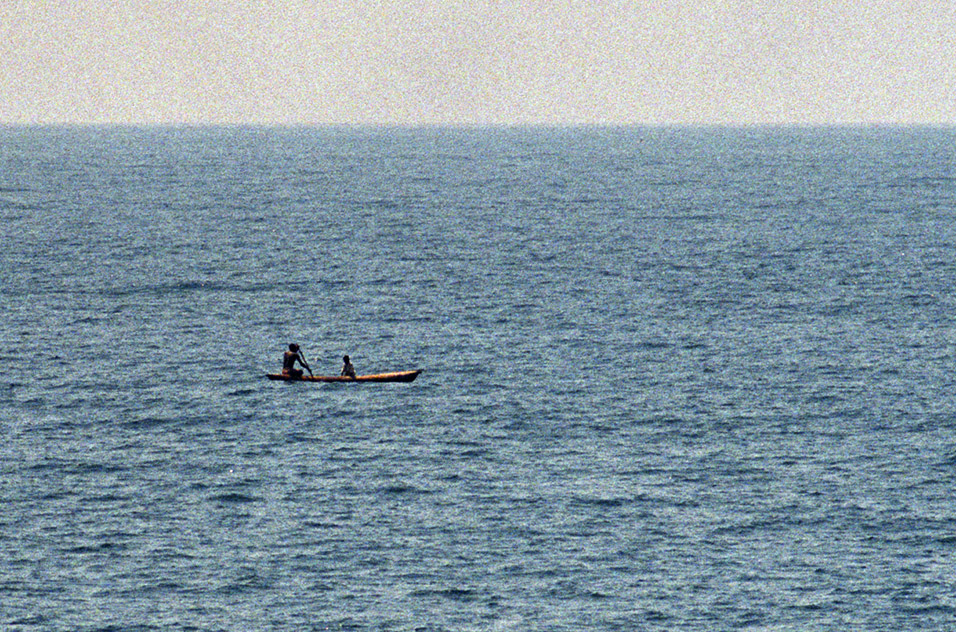 malawi/nb_lake_canoe