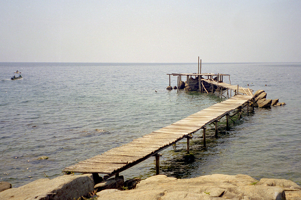 malawi/nkhata_bay_dock1