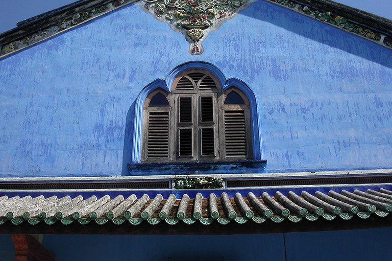 malaysia/2004/penang_cheong_fatt_tze_mansion_blue