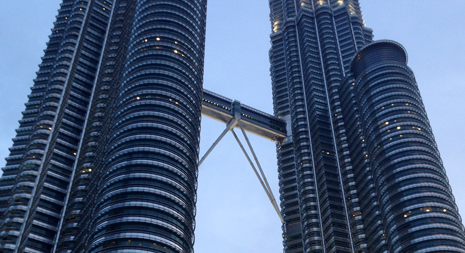 malaysia/2013/kl_petronas_towers_dusk