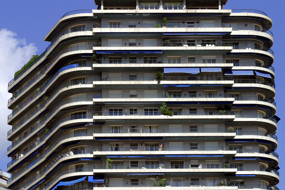 monaco/monaco_building_weird