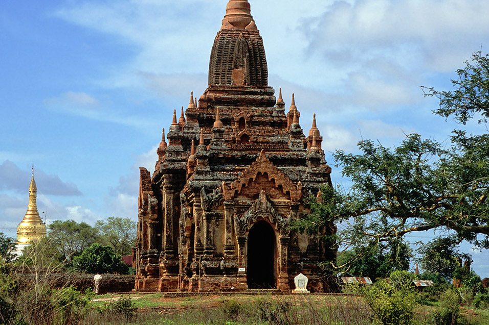 myanmar/bagan_blue_sky