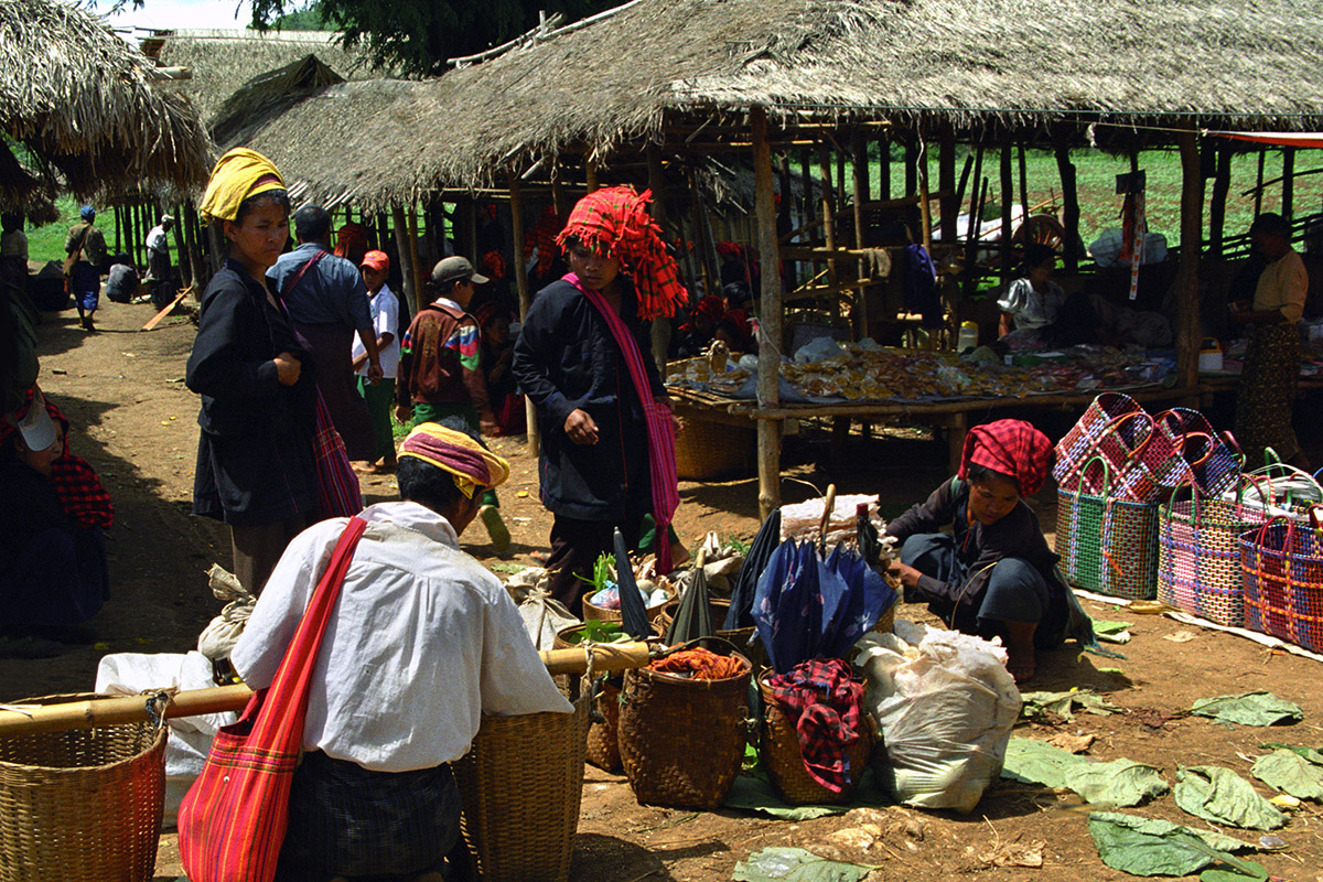 myanmar/inle_women