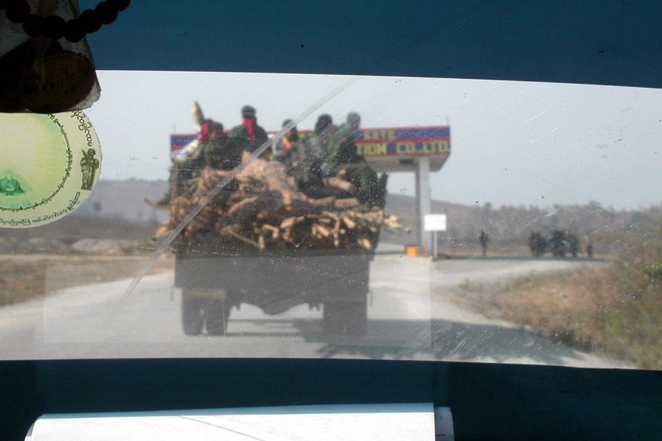 myanmar/kengtung_army_transport