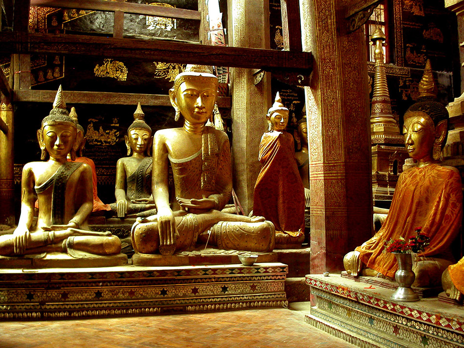 myanmar/kengtung_buddhas_golden