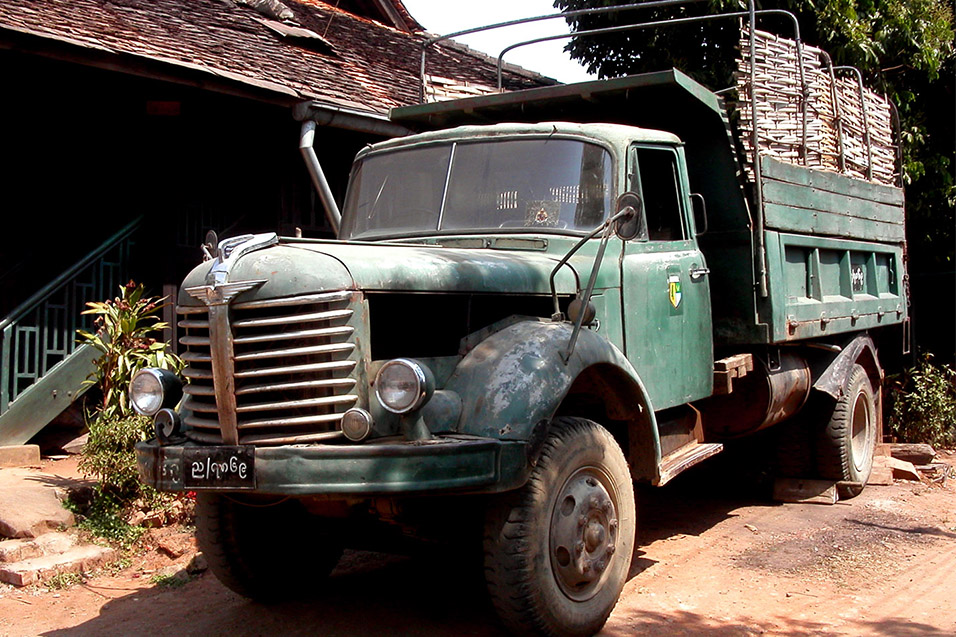 myanmar/kengtung_truck