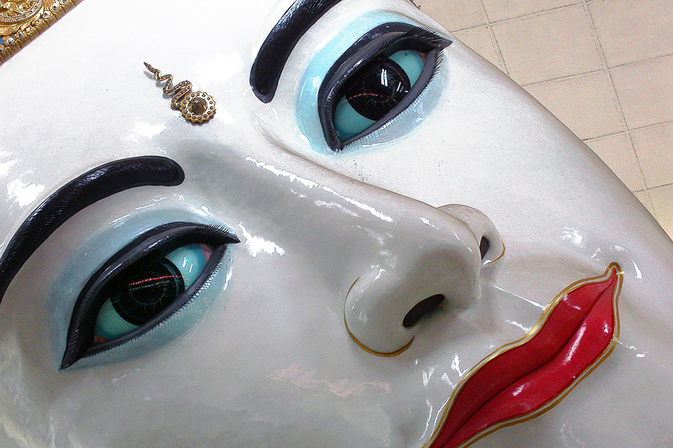 myanmar/yangon_buddha_face