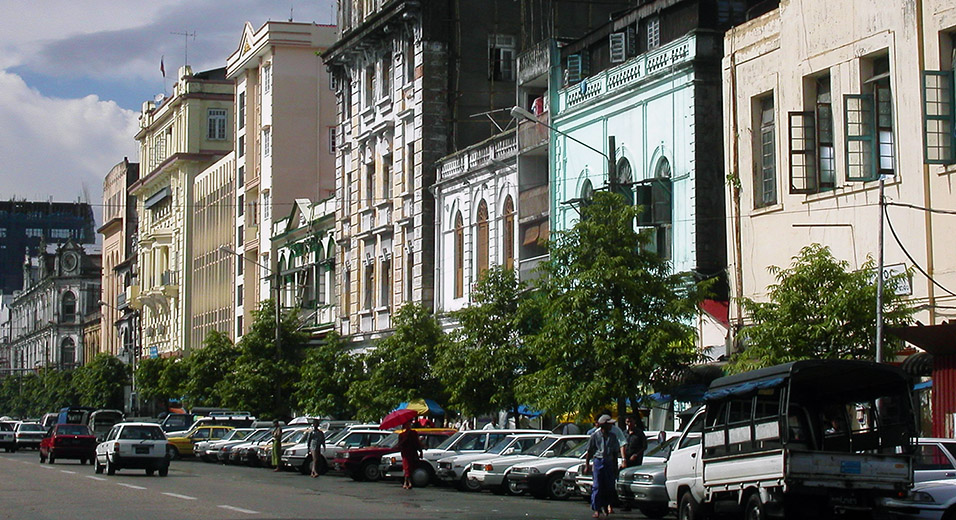 myanmar/yangon_street_buildings