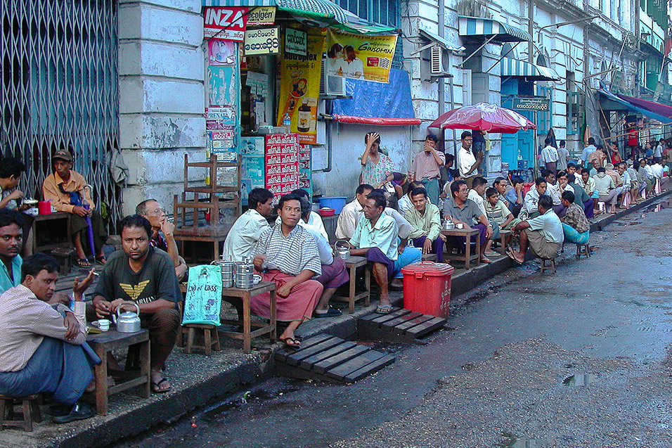 myanmar/yangon_street_cafes