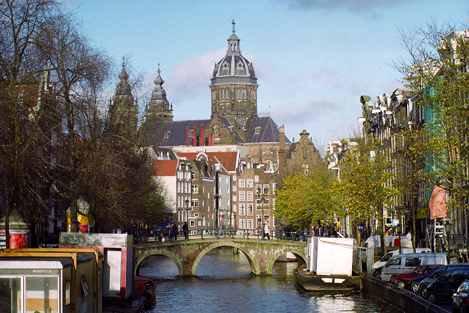 netherlands/netherlands_amsterdam_brick_church