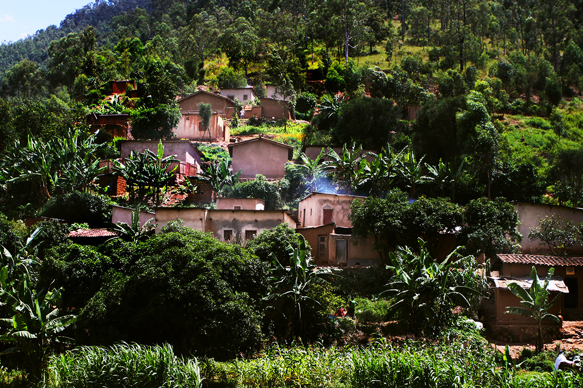 rwanda/rw_hill_dwellings