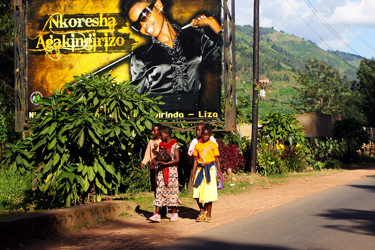 rwanda/rw_road_home_music_ad