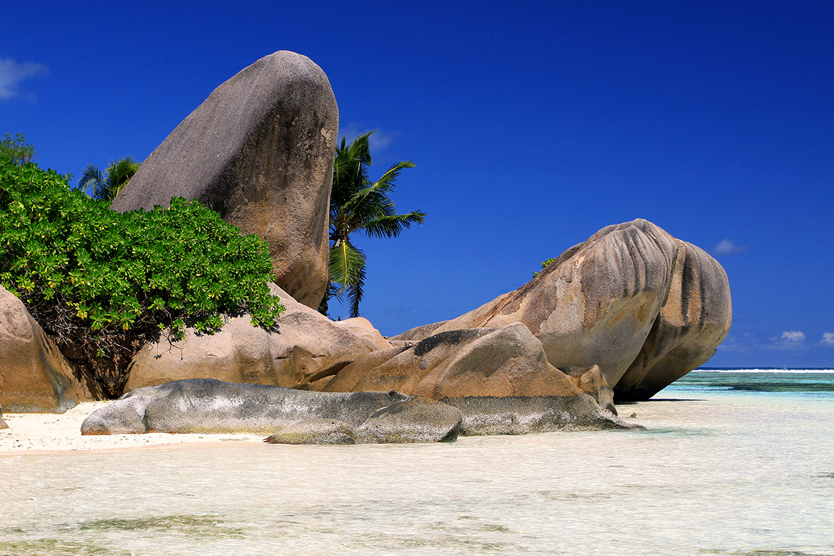 seychelles/la_digue_asd_classic_rocks