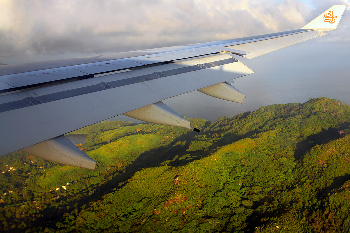 seychelles/sez_landing