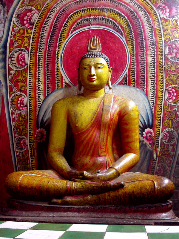 sri_lanka/cave_buddha_gold