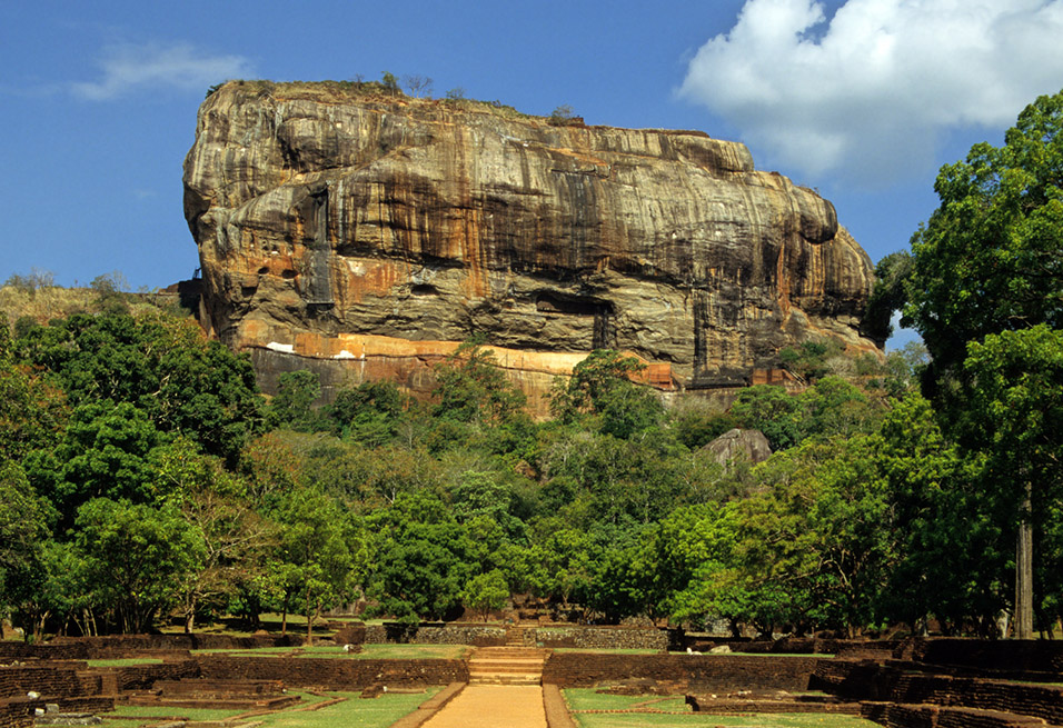 sri_lanka/sigyria_rock