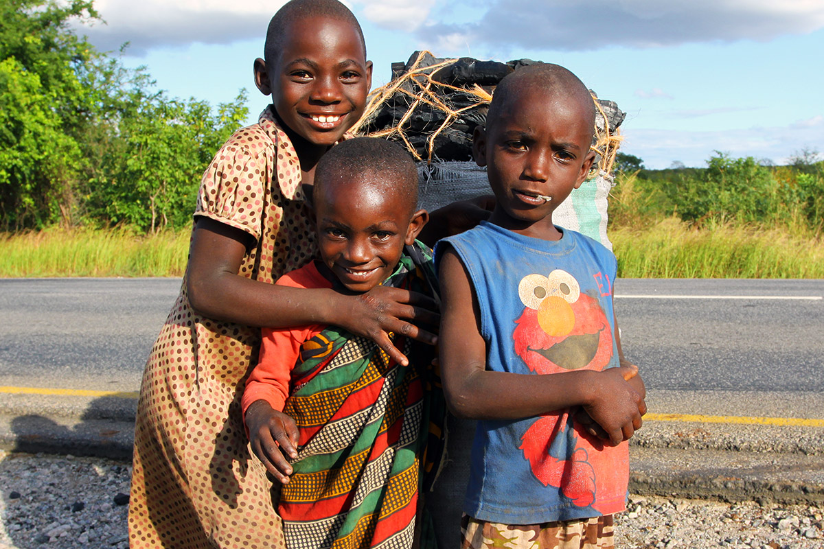 tanzania/2010/mikumi_charcoal_kids