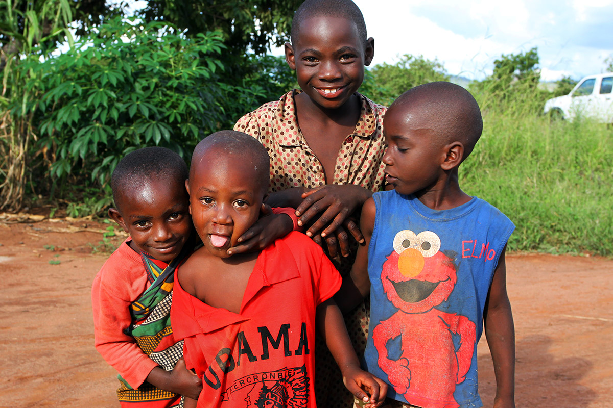 tanzania/2010/mikumi_kids