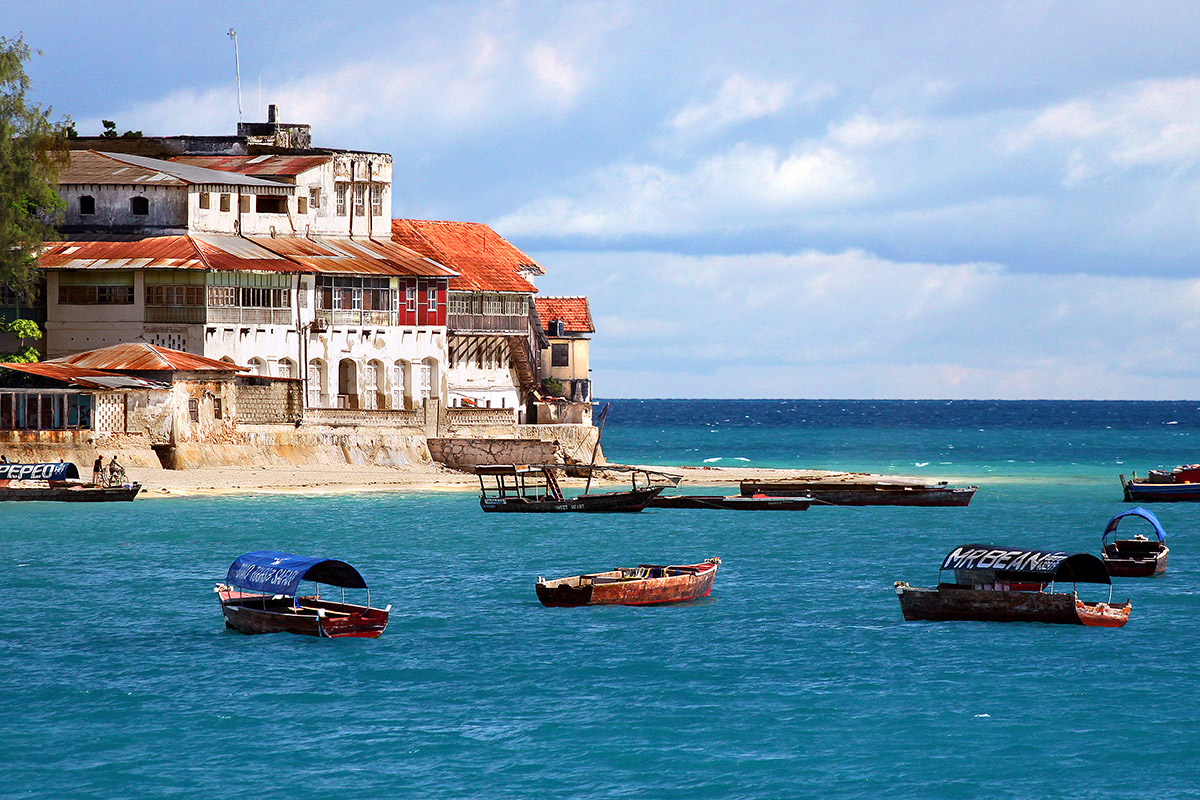 tanzania/2010/zan_aqua_sea_buildings