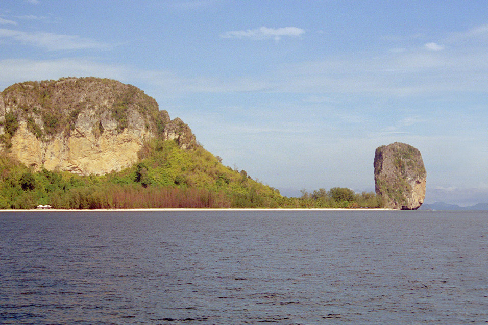 thailand/1999/krabi_scuba_island_big_rock