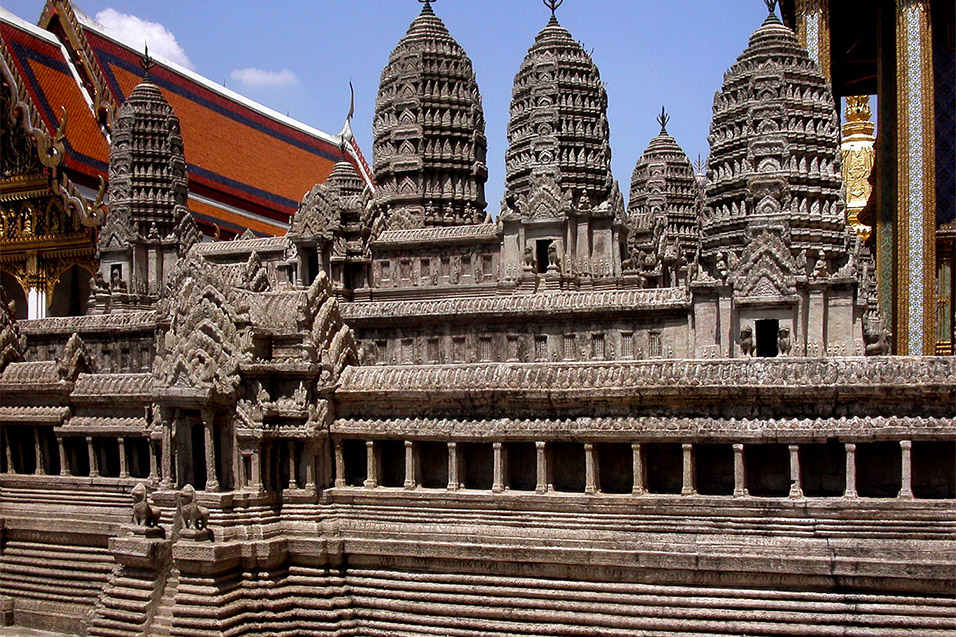 thailand/2004/wat_phra_kaew_angkor_wat