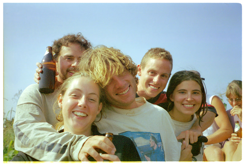 uganda/nile_rafting_drinking