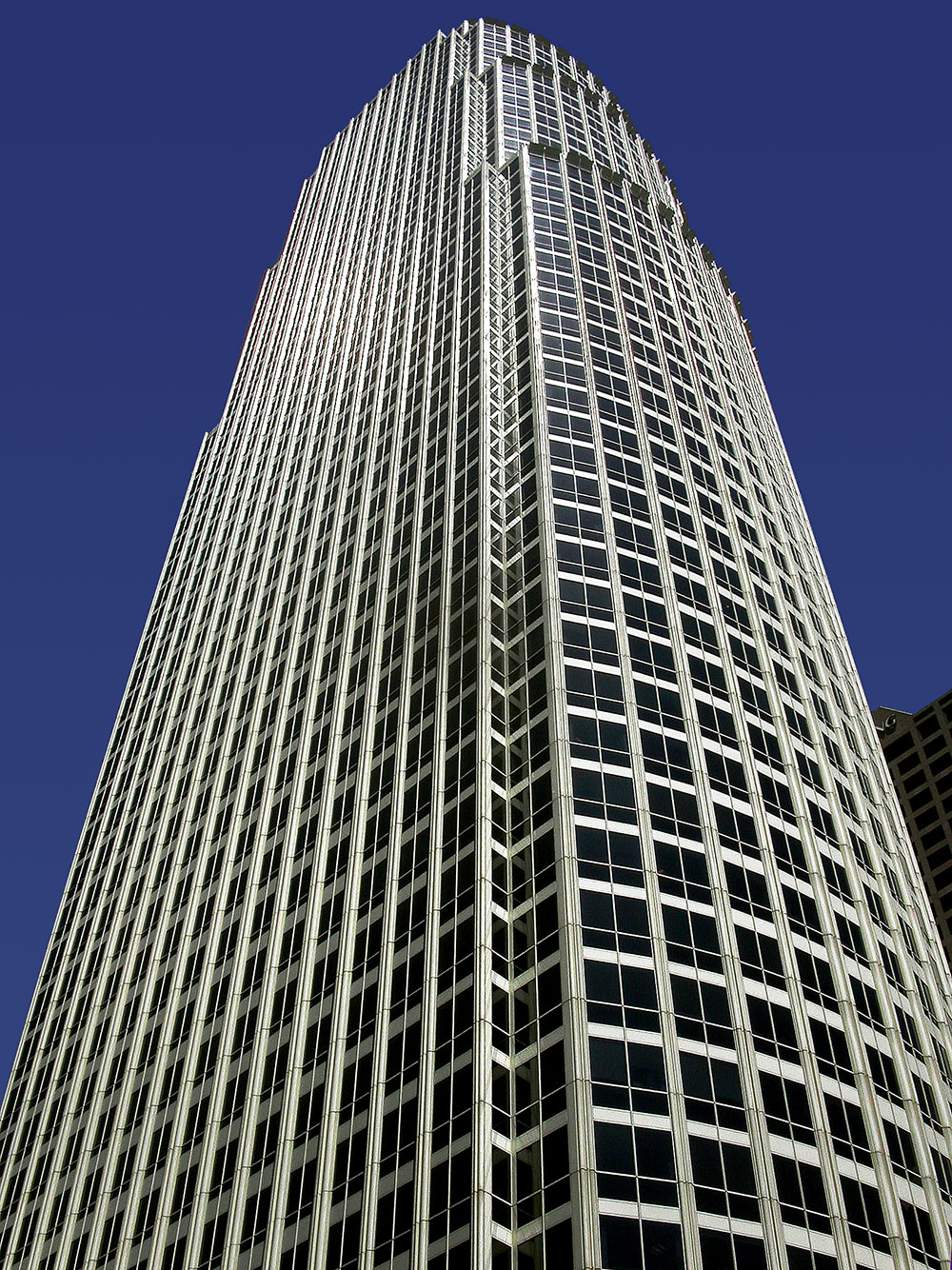 usa/los_angeles/la_skyscraper_close