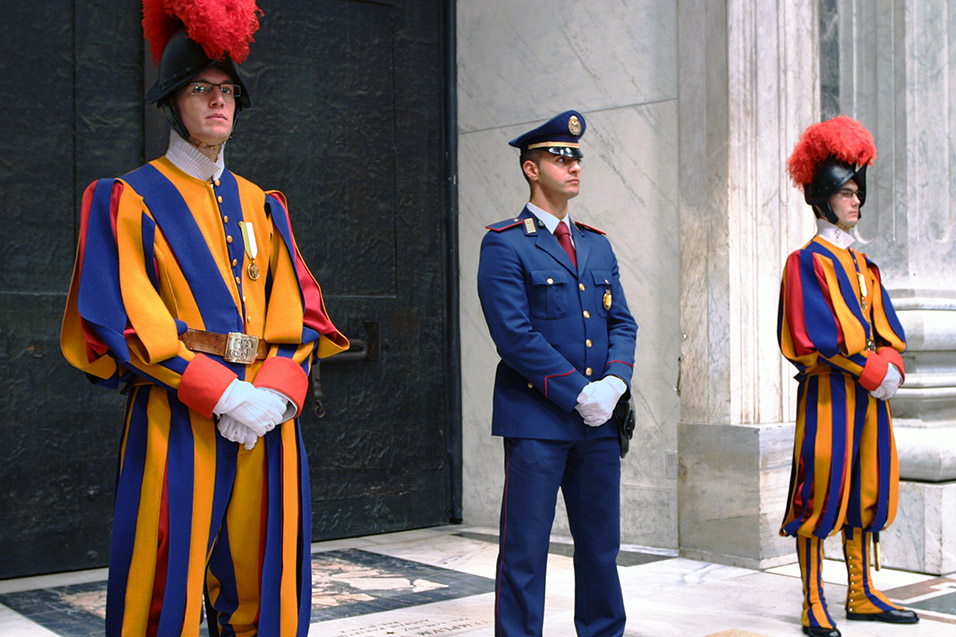 vatican/vatican_guards