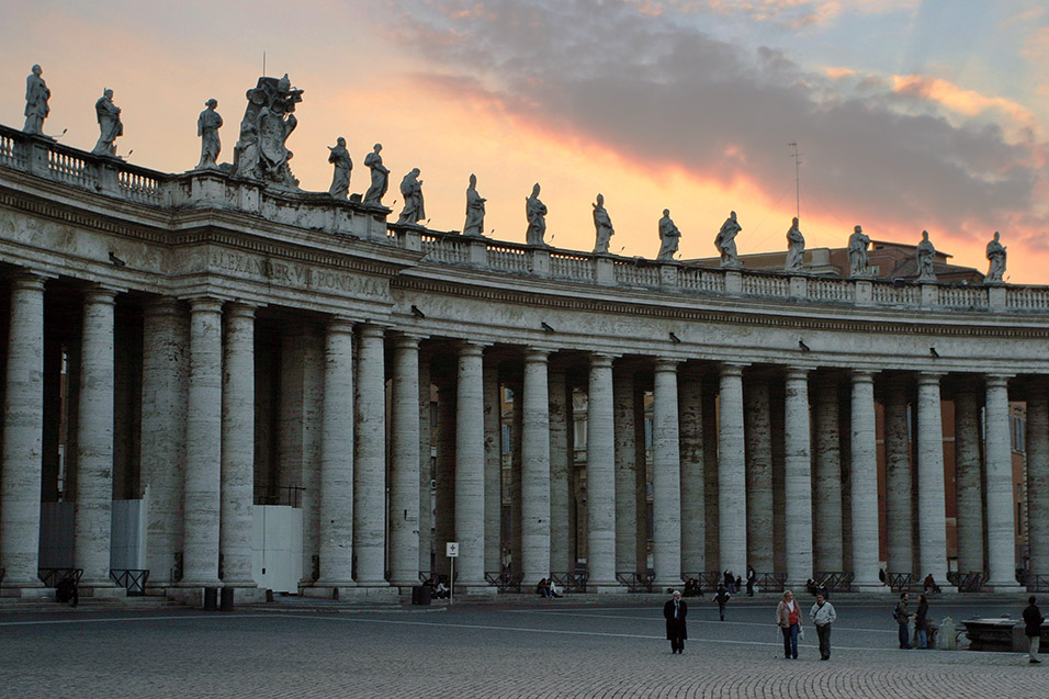 vatican/vatican_square_dusk