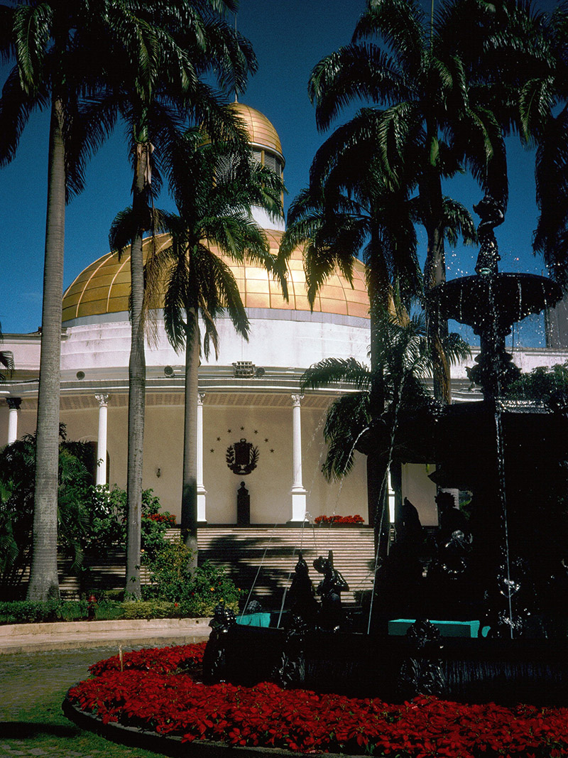 venezuela/aracas_national_capitol_gardens