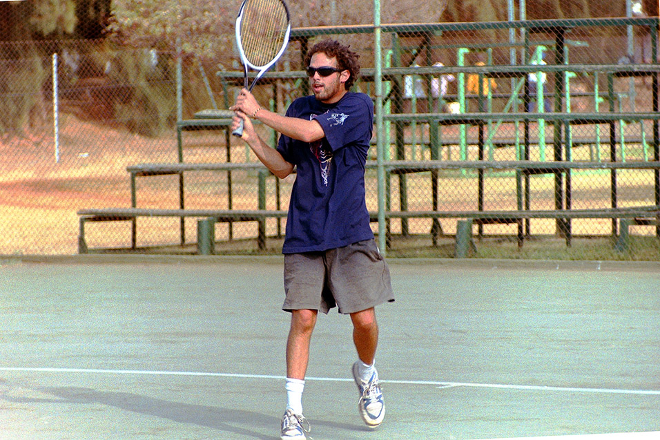 zimbabwe/harare_brian_playing_tennis