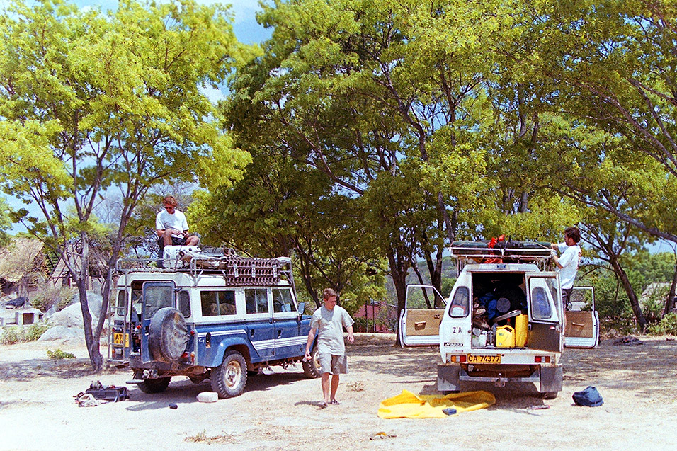 zimbabwe/harare_cars_brian_todd_aren